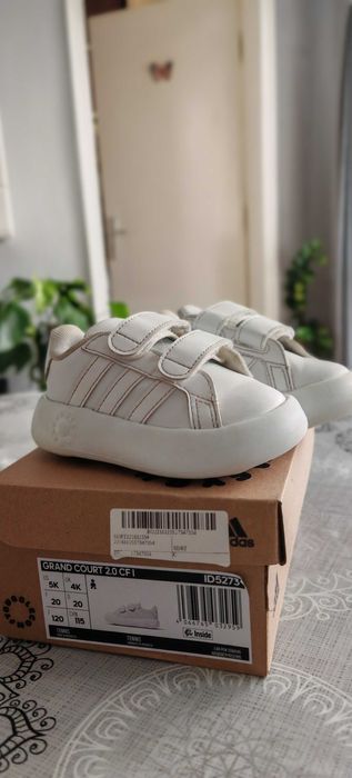 Маратонки адидас 20 номер