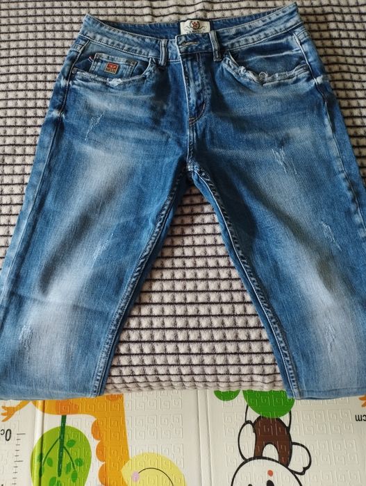 Продам новые  джинсы