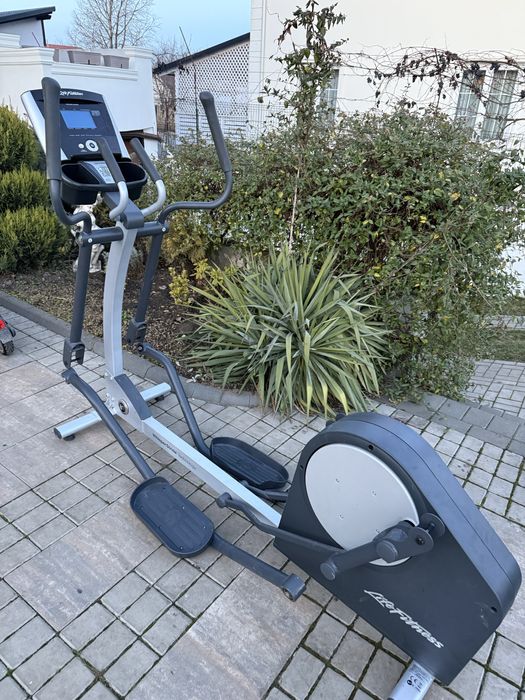 Bicicleta eliptica profesionsla Life fitness