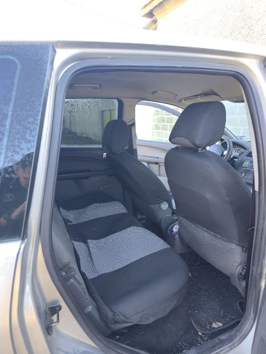 Продавам Ford C-Max 1.8 TDCI