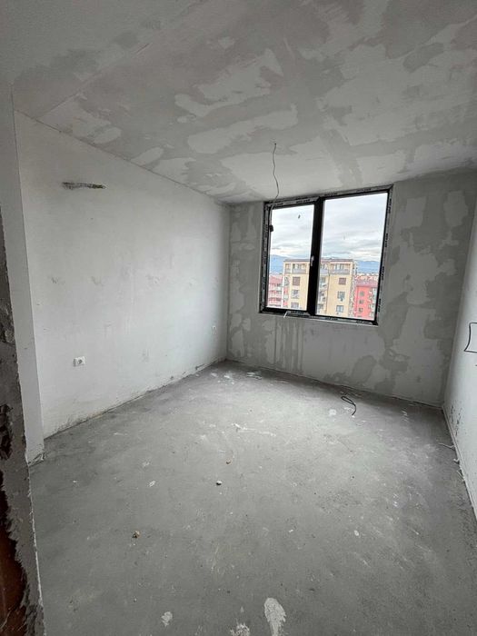 Продава се Четиристаен апартамент в Пловдив, Остромила - 180 кв.м за 666 €/кв.м - Снимка #6