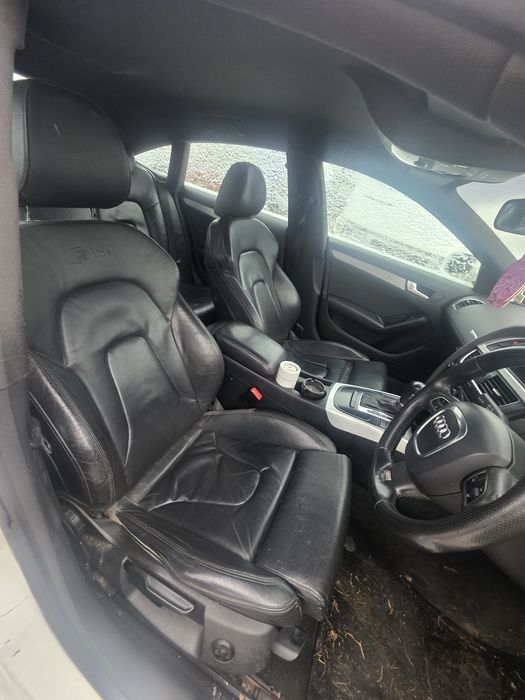 Dezmembrez audi a5 2011 automat