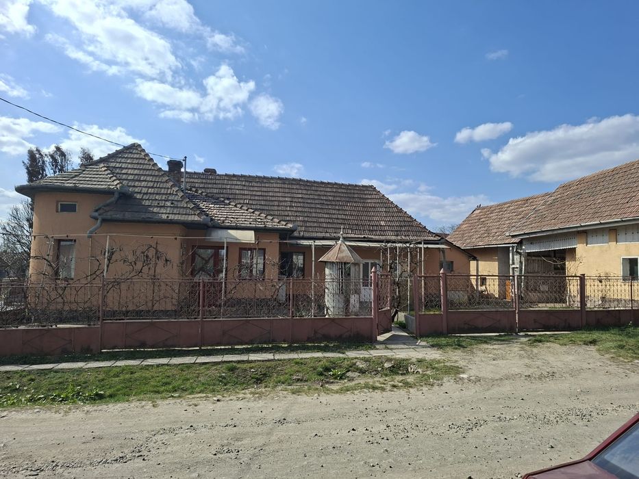 Casa de vânzare Leordeni Com. Gheorghe Doja