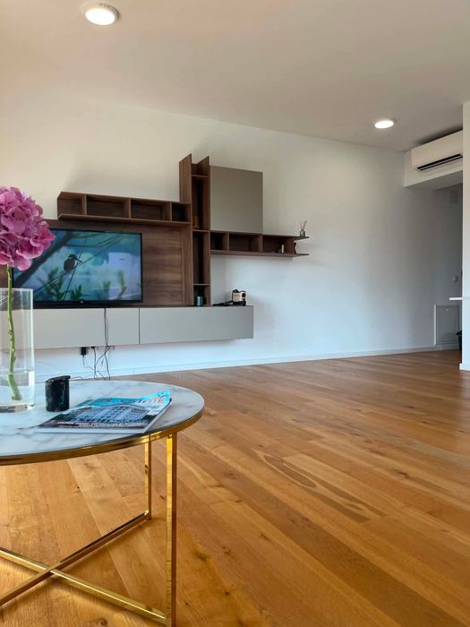 PROPRIETAR - apartament- pret cu utilitati INCLUSE- valabil SHORT TIME