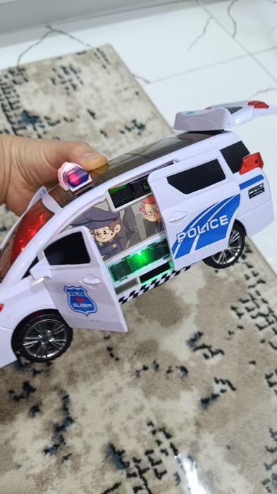 Машина детская в отличном состоянии