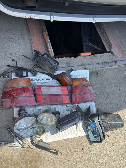 Продам запчасти на бмв