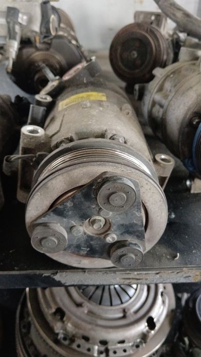 Компресор климатик за Форд Галакси 2 С Макс 2.0 тдци 140 к.с. / Ford S