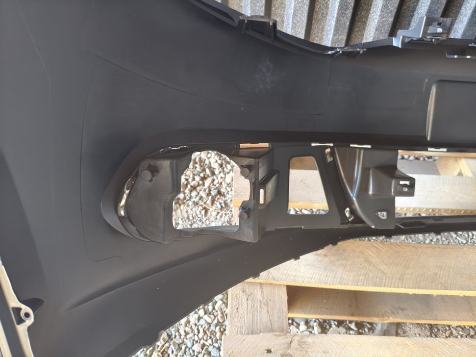 Передний бампер Фольксваген Поло до рест