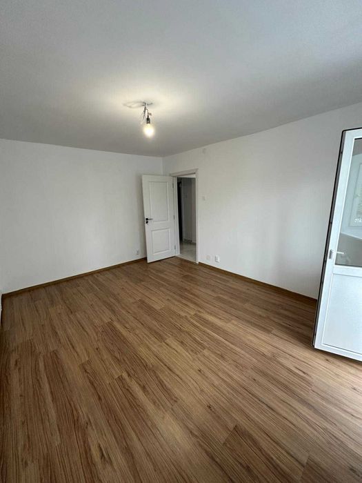 Apartament 4 camere Dacia etaj 1