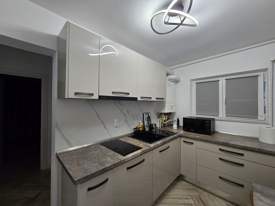 INCHIRIEZ apartament cu 2 camere in regim hotelier