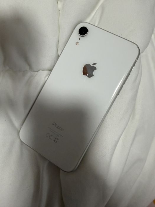 iPhone XR хорошее состояние