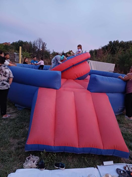 Надуваем  Батут.