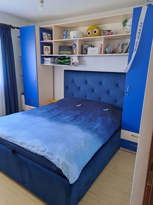 Proprietar-vand ap , 2 camere, decomandat, zona Piata- Cetate