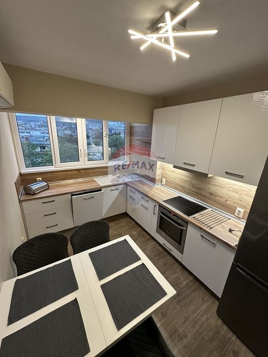 Дава се под наем Двустаен апартамент в Варна, Чайка - 68 кв.м за 612 € - Снимка #2