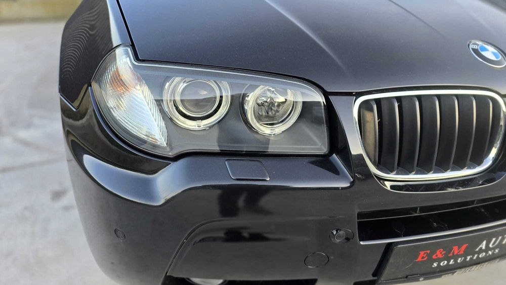 BMW X3 xDrive18d M-Pack interior/exterior