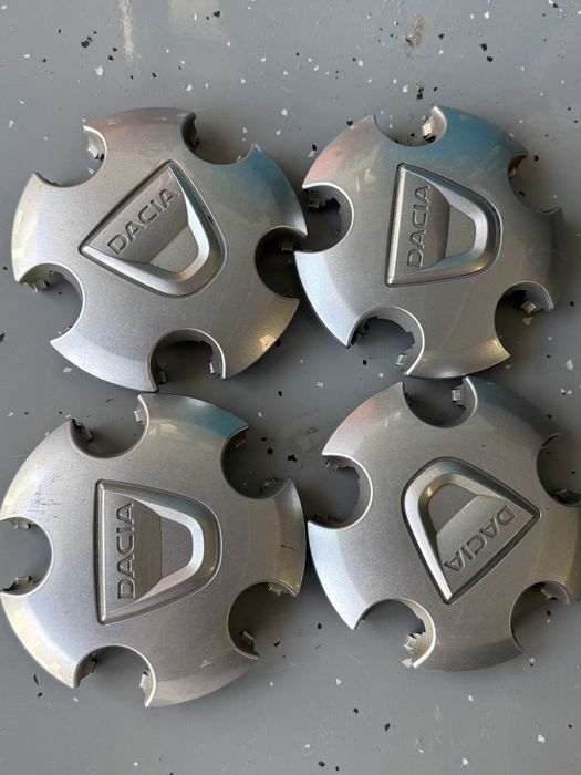 4 capace originale Audi tip gheara si 4 capace Dacia