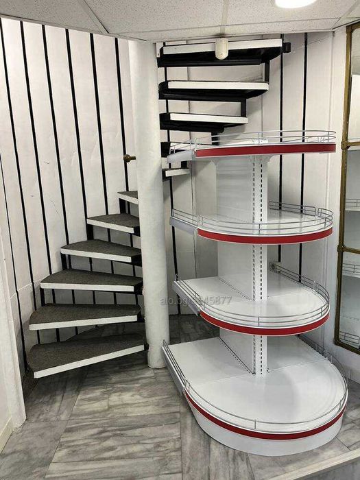 ПРОМО! Островен стелаж със заоблени рафтове