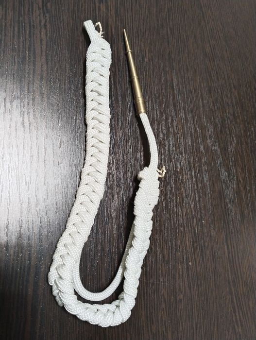 Аксельбант белый