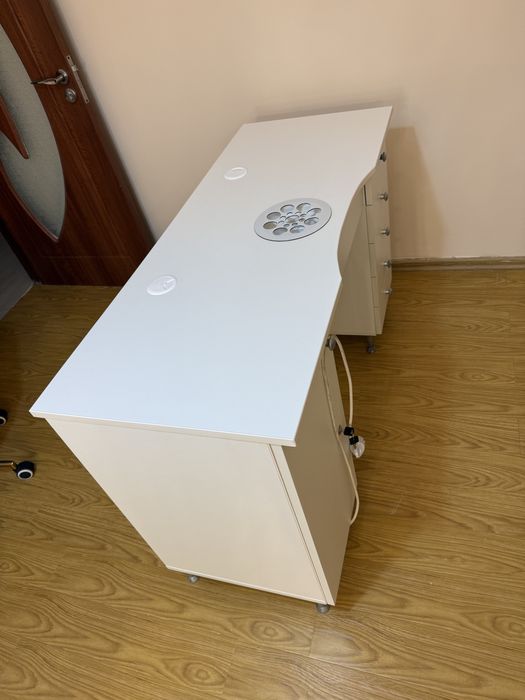 Masa profesionala pentru manichiura ProDust alb