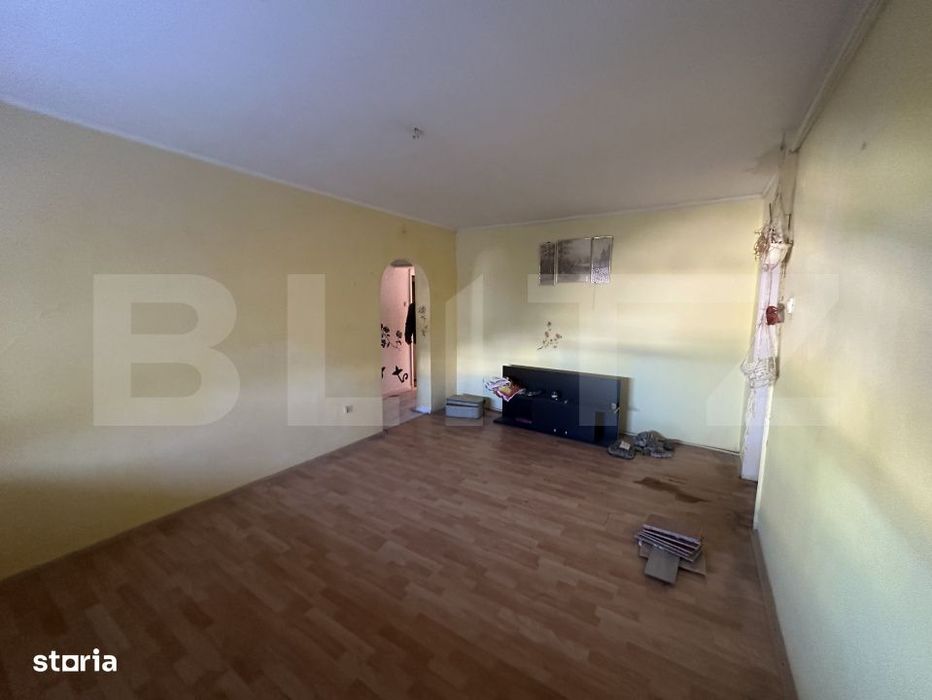 Apartament 3 camere, 67 mp, zona Micro 16 — fotografia 1