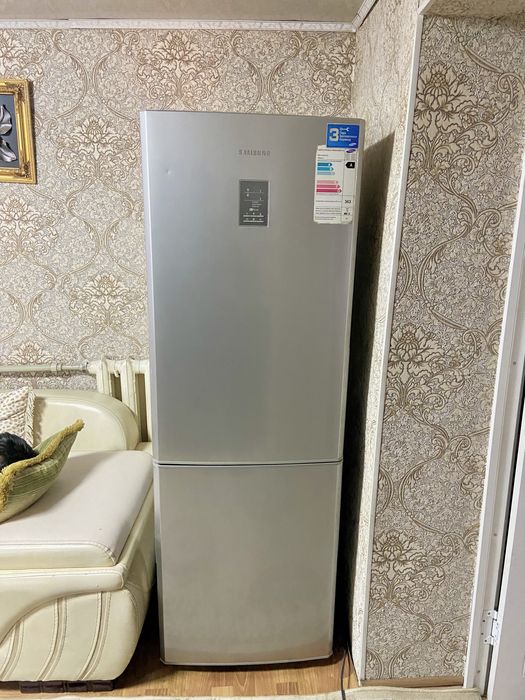 Продам холодильник Самсунг рабочая