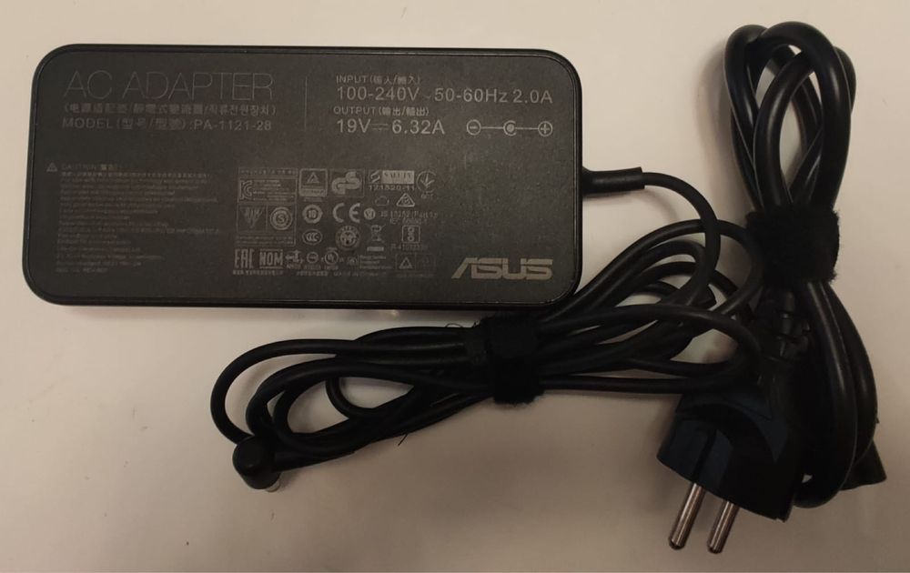 Лаптоп Gaming Asus ROG GL552VW на части.