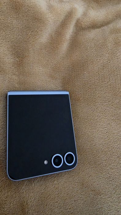 Vand Samsung Z flip 6