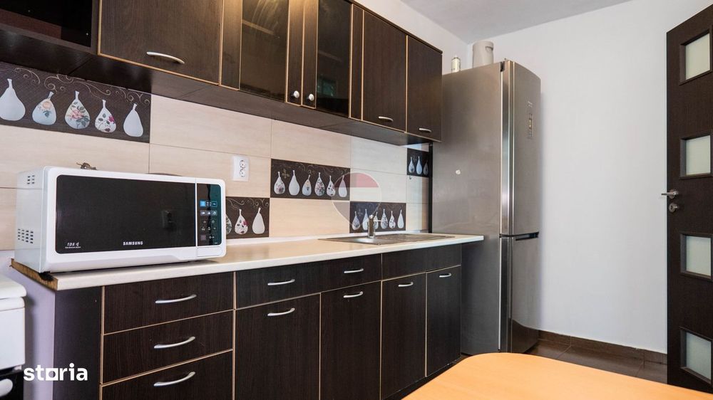 Apartament cu 3 camere de vânzare