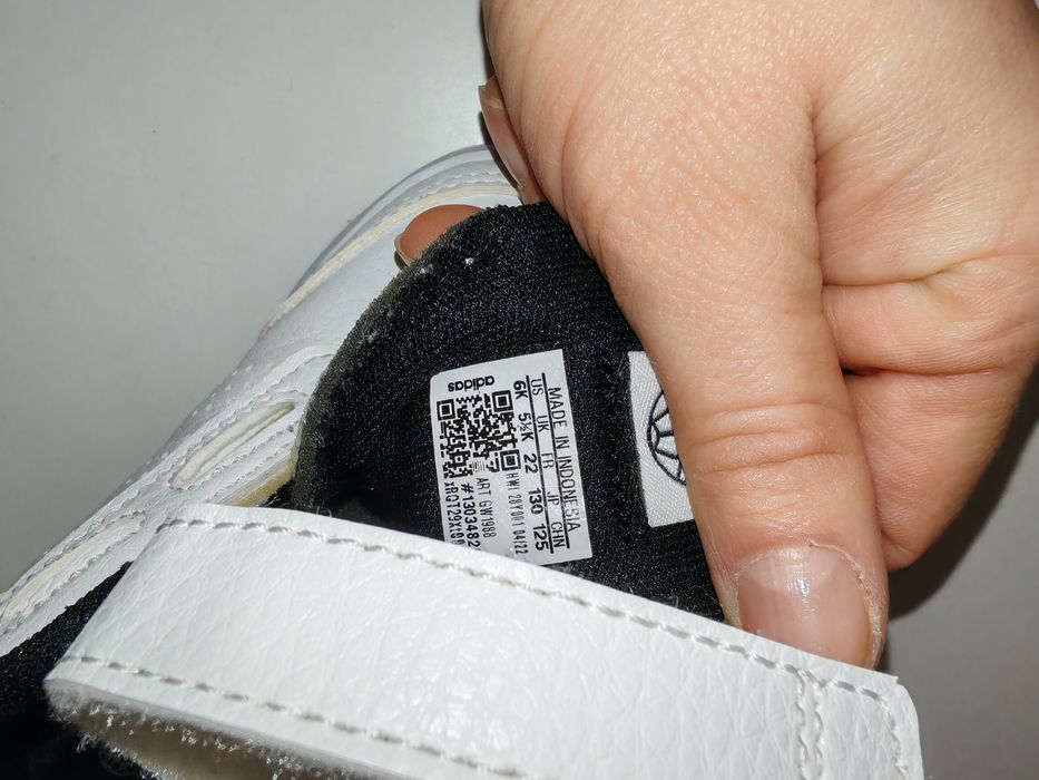 Adidas copii mărimea 22