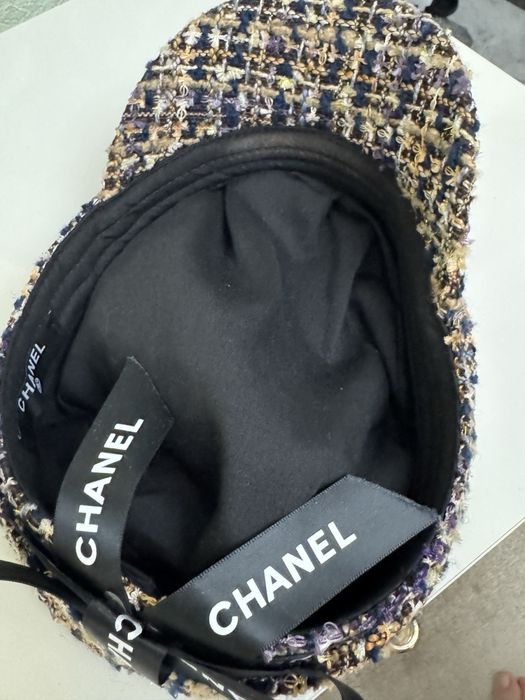 Шапка от материал букле