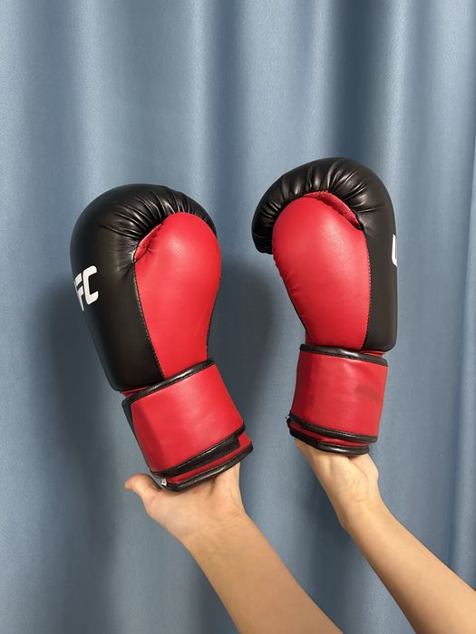 Перчатки для бокса