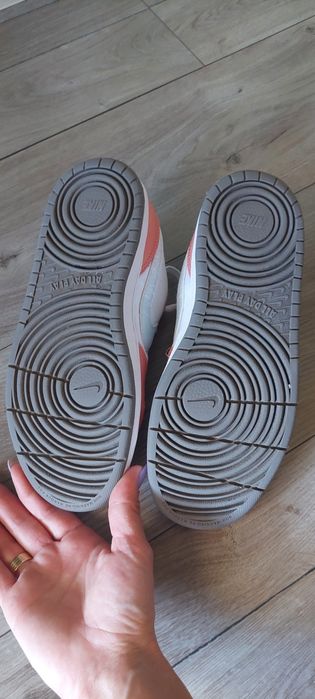 Продавам кецове Nike