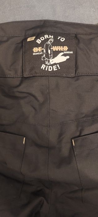 Vând pantaloni Ski-produs nepurtat