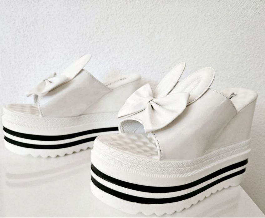 Papuci de vară cu platformă