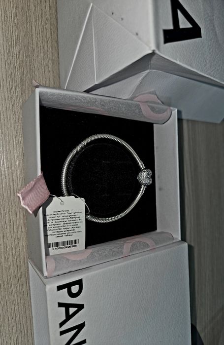 Браслет PANDORA «Сияющее сердце»