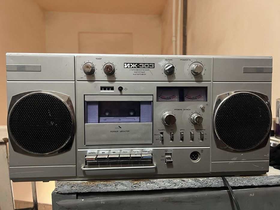 мгнитафон ретро кассетний