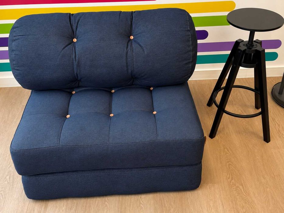 Set mobilier IKEA – 2 fotolii extensibile, masa bar, scaune si lampadare