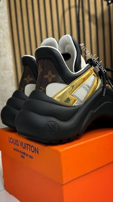 Stoc Adidasi dama Louis Vuitton