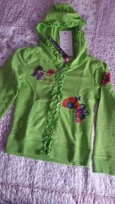 Зелен суитшърт