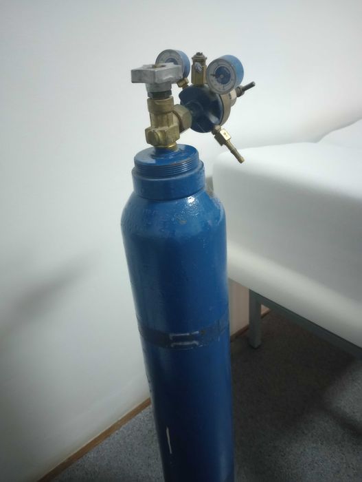 butelie oxigen medical cu reductor presiune,otel,10litri