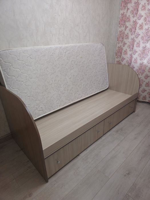 Мебель для подростка в спальню