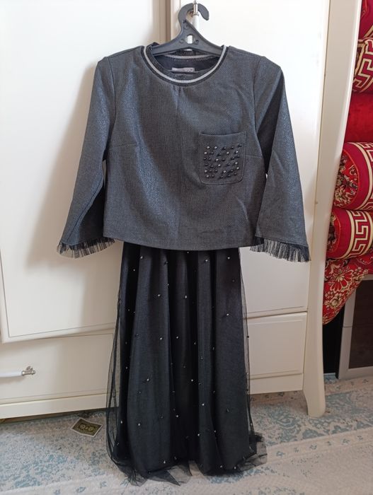 Продам б/у платья