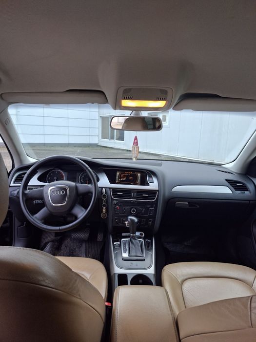 Vand /Schimb Audi A4 2.0 TDI 2009 Automat 143 CP