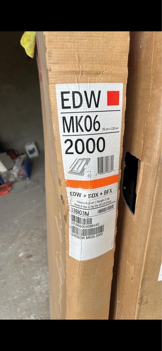 3 ferestre VELUX noi GLL MK06 / FK06 + accesorii