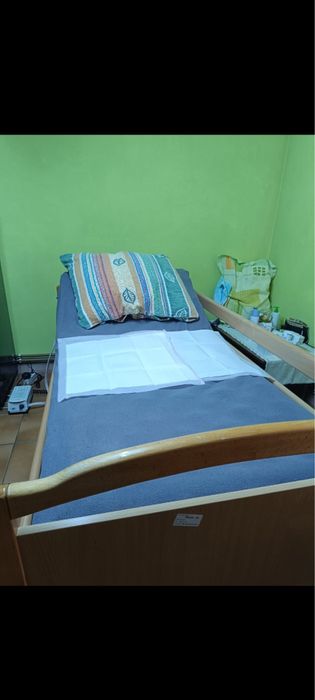 Vand pat medical reglabil+saltea+saltea antiescară