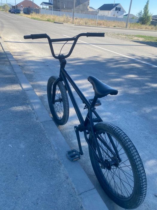 Продается трюковой велосипед BMX для возраста 10-99лет