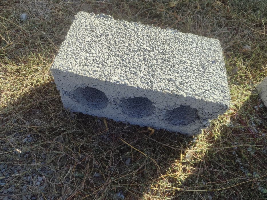 Универсальный шлакоблок