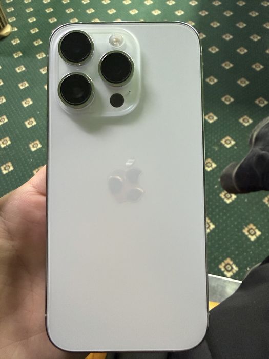 Срочно продам айфон 14 про