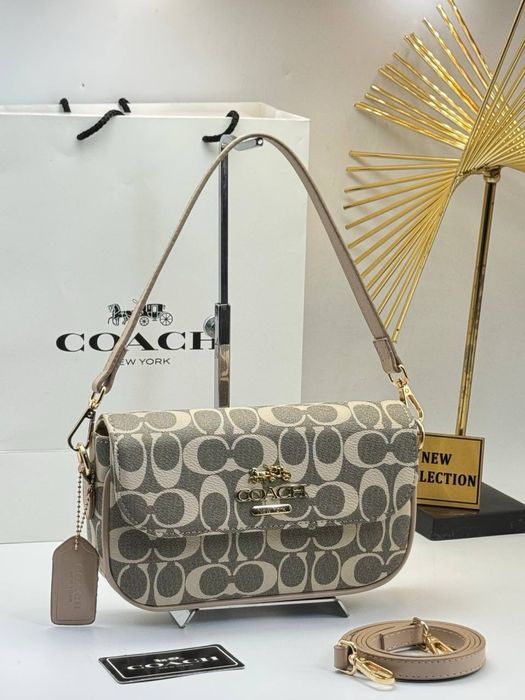 Geanta Coach noua !!! Dimensiuni 23/15 !!!