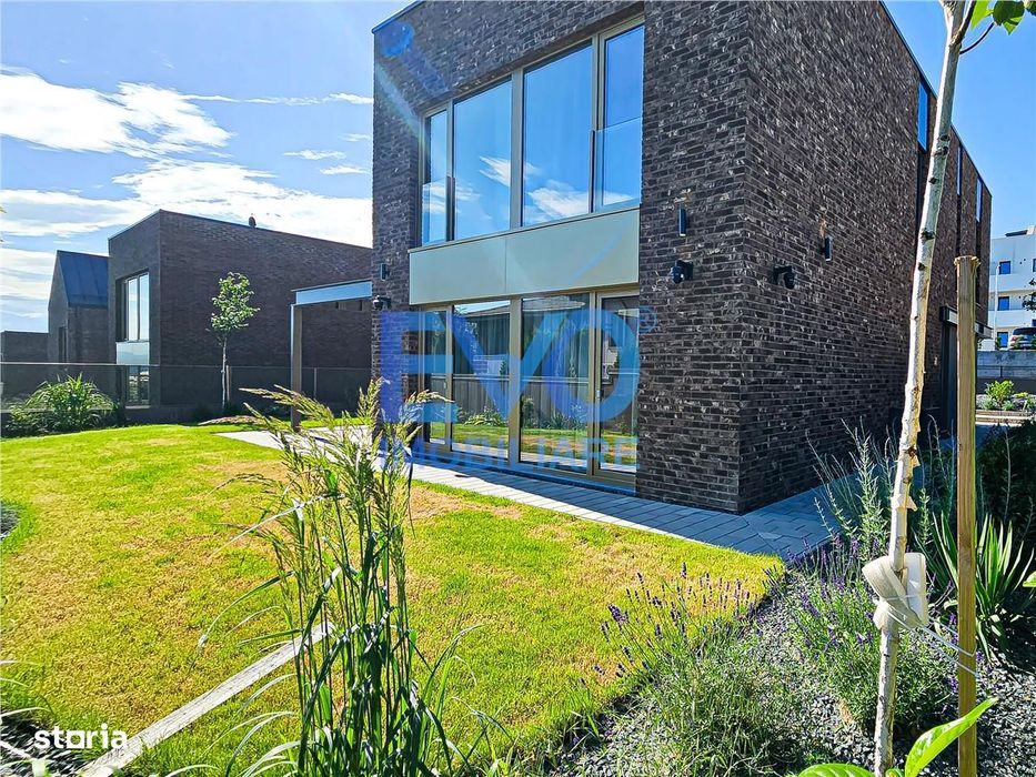 Casa moderna de vanzare, Miradis complex de case premium
